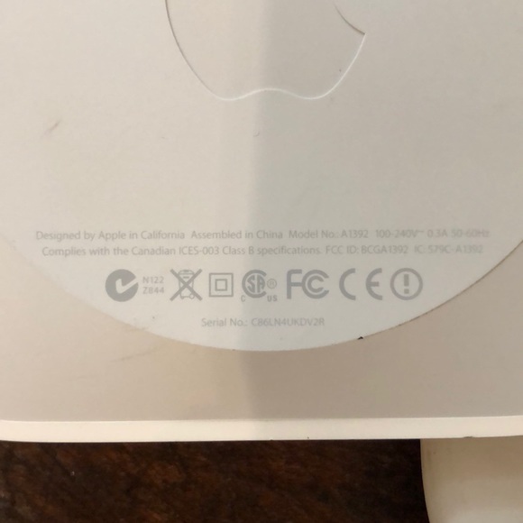 ** SOLD **. Apple Airport Express A1392 - Picture 5 of 8